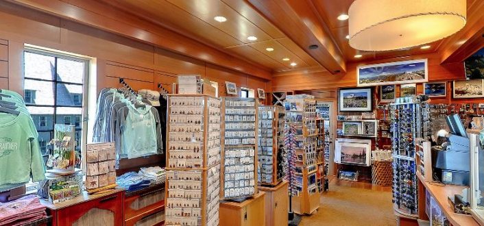 PARADISE INN GIFT SHOP | Mt. Rainier National Park Lodging